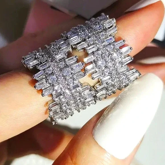 Luxe Cubic Zirconia Icicle Cocktail Ring Statement CZ Crystal Glam Ring - Picture 9 of 14